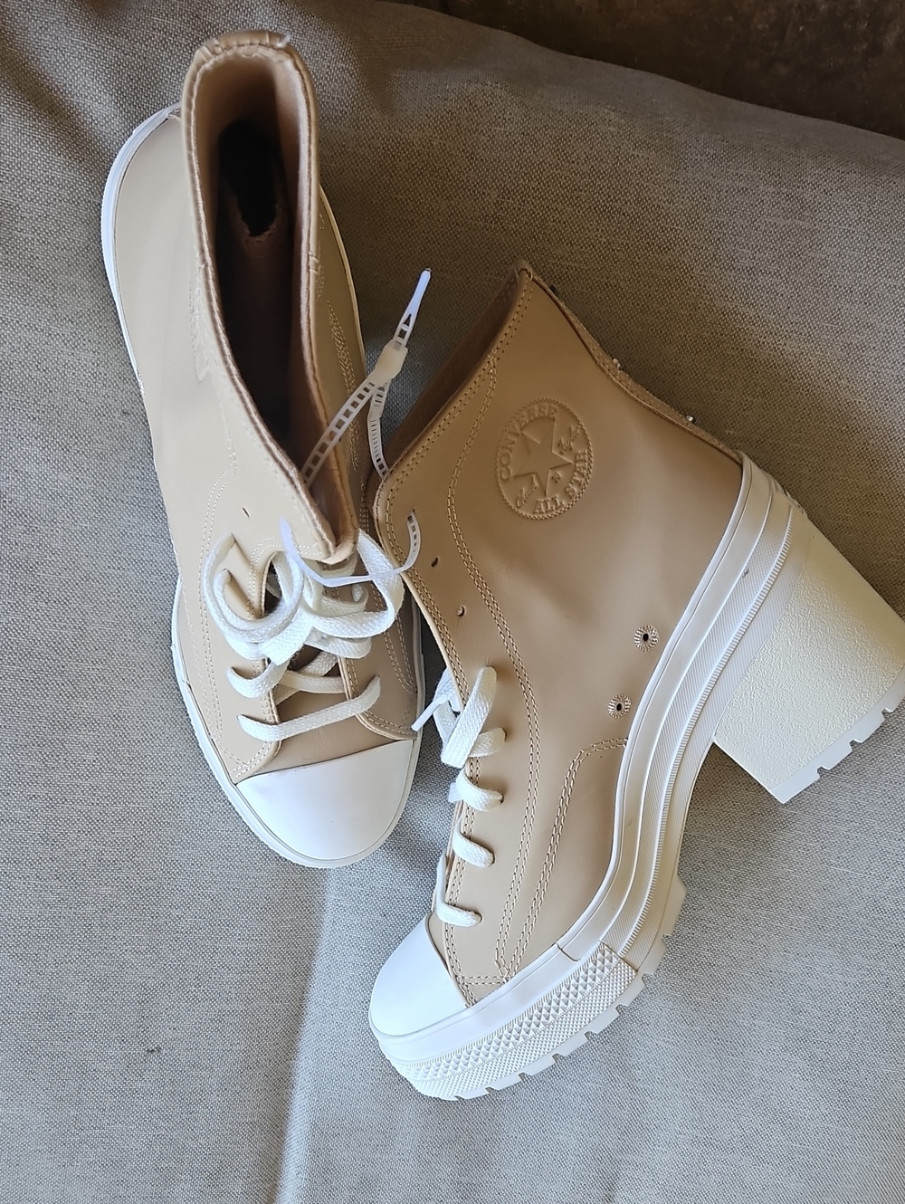 CONVERSE Chuck 70 De Luxe Heel Platform Western Glam Leather Lace-up Boot Quarry - Picture 6 of 14